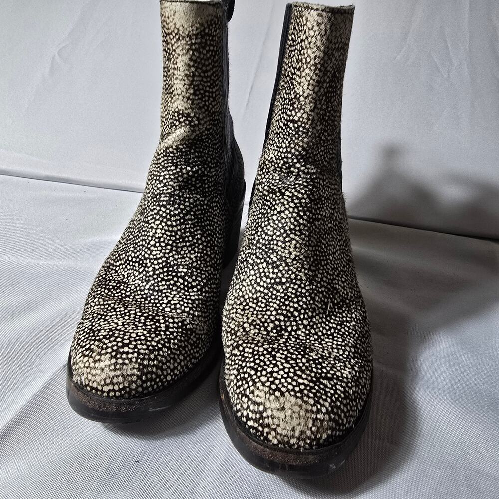 Ugg Camden Exotic Chelsea Boot Women's Size 7.5 - Picture 3 of 13